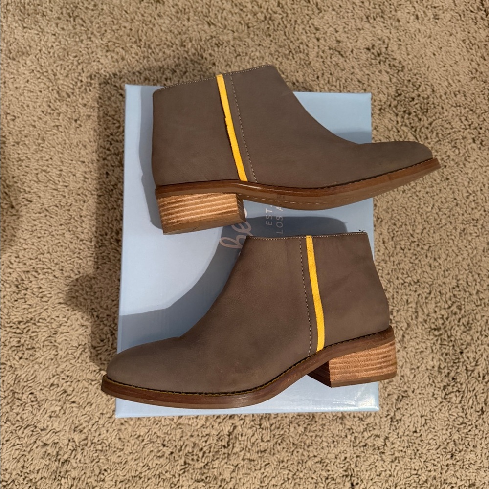 Women’s booties Seychelles